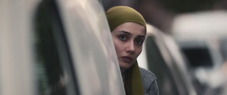 بازگشت جنجالی یارن گولدیکن (Yaren Güldiken) به فصل جدید سریال اوزاک شهیر (Uzak Şehir)! 3 یارن گولدیکن اوزاک شهیر