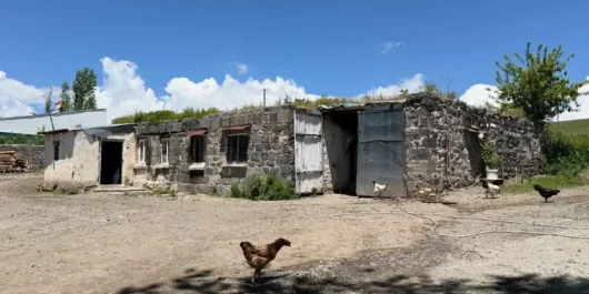 بازگشت اوزان آکبابا Eşkıya Dünyaya Hükümdar Olmaz, Uzak Şehir سایت ترکنما