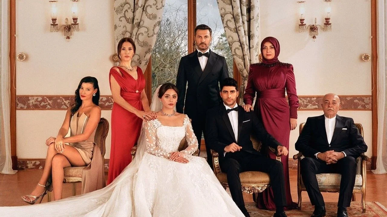 بازیگران شربت زغال اخته Kızılcık Şerbeti سایت ترکنما