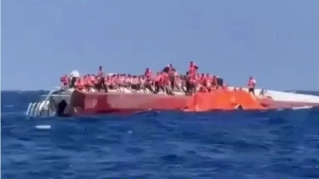 غرق شدن کشتی مسافربری ۲۷۹ نفره در گیرنه: جزئیات حادثه و نجات یافتگان 5 غرق شدن کشتی مسافربری ۲۷۹ نفره در گیرنه: جزئیات حادثه و نجات یافتگان